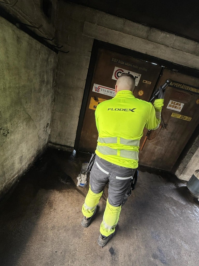 Flodex utför brandsanering med högtryck/rengöring av sotiga ytor efter brand i Skåne